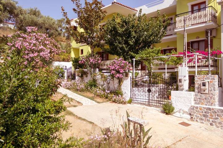 Maison d’hôte pour 2 personnes, avec jardin et vue, animaux acceptés dans Skiathos - 2