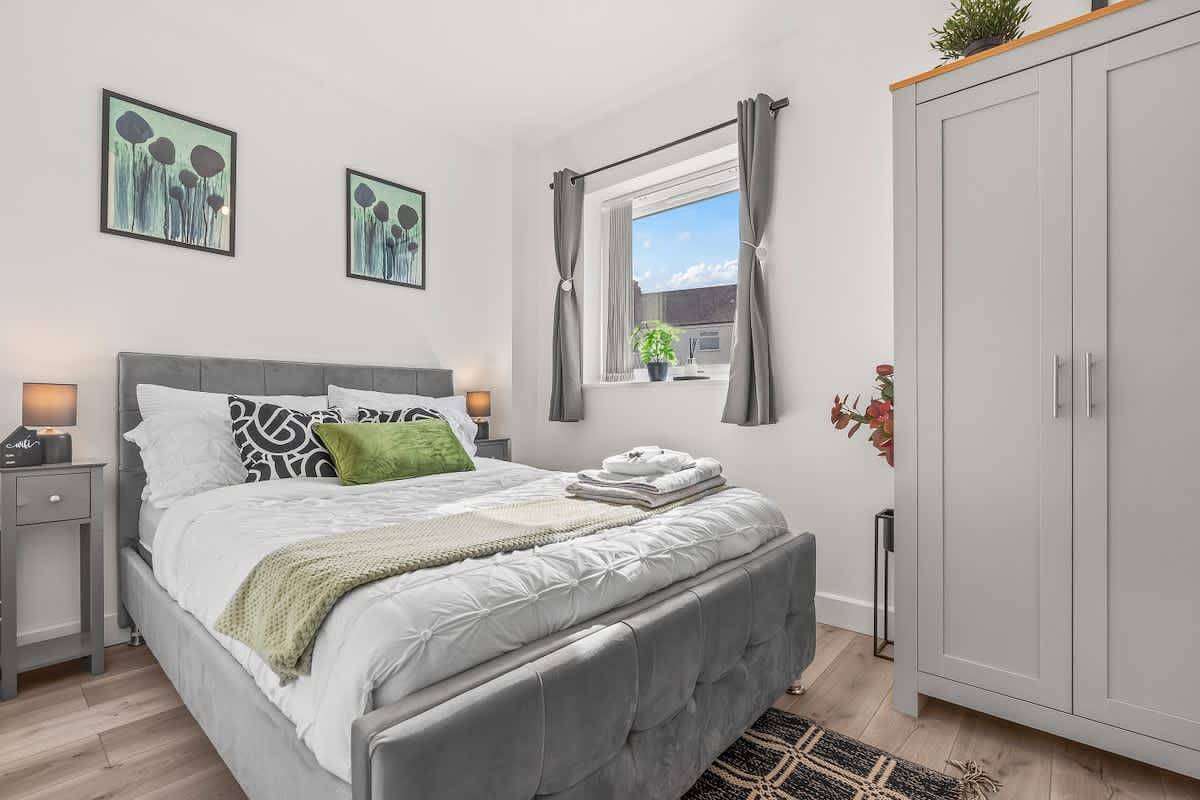 Ganze Wohnung, Perfect Booking | 2 Bed Home with Comfy Beds in Coventry, Birmingham und Umgebung