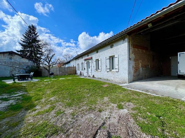 Location de vacances pour 6 personnes, avec terrasse et jardin à Laruscade - 3