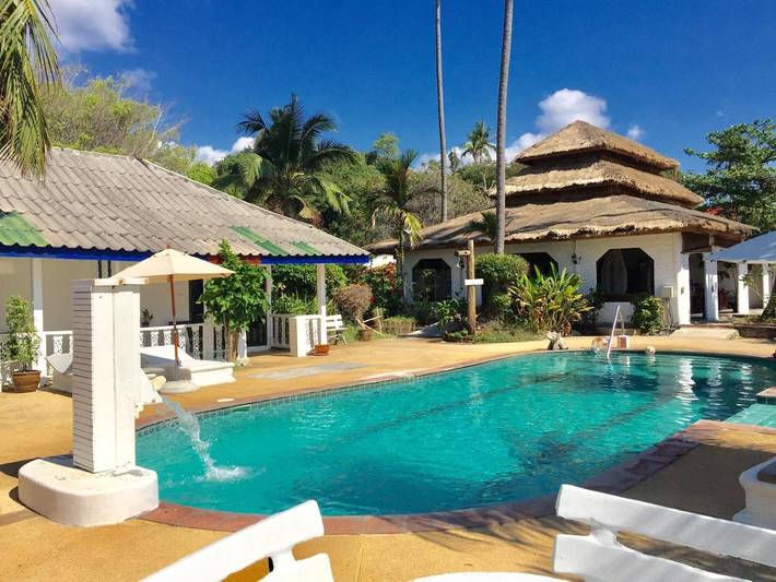 Hôtel pour 2 personnes, avec jardin ainsi que piscine et terrasse, animaux acceptés
