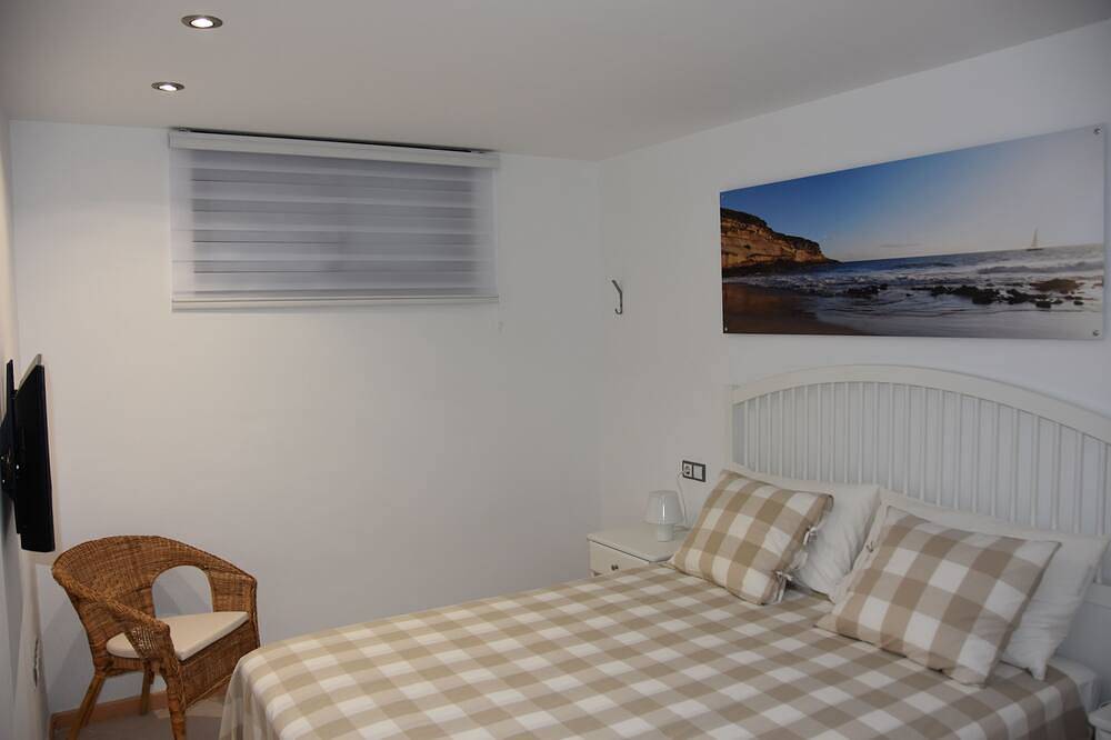 Ganze Wohnung, Apartment. 3-Bett. 2 Bäder. Private Terrasse 50mts. Aa. Wifi. in Playa Paraíso, Adeje