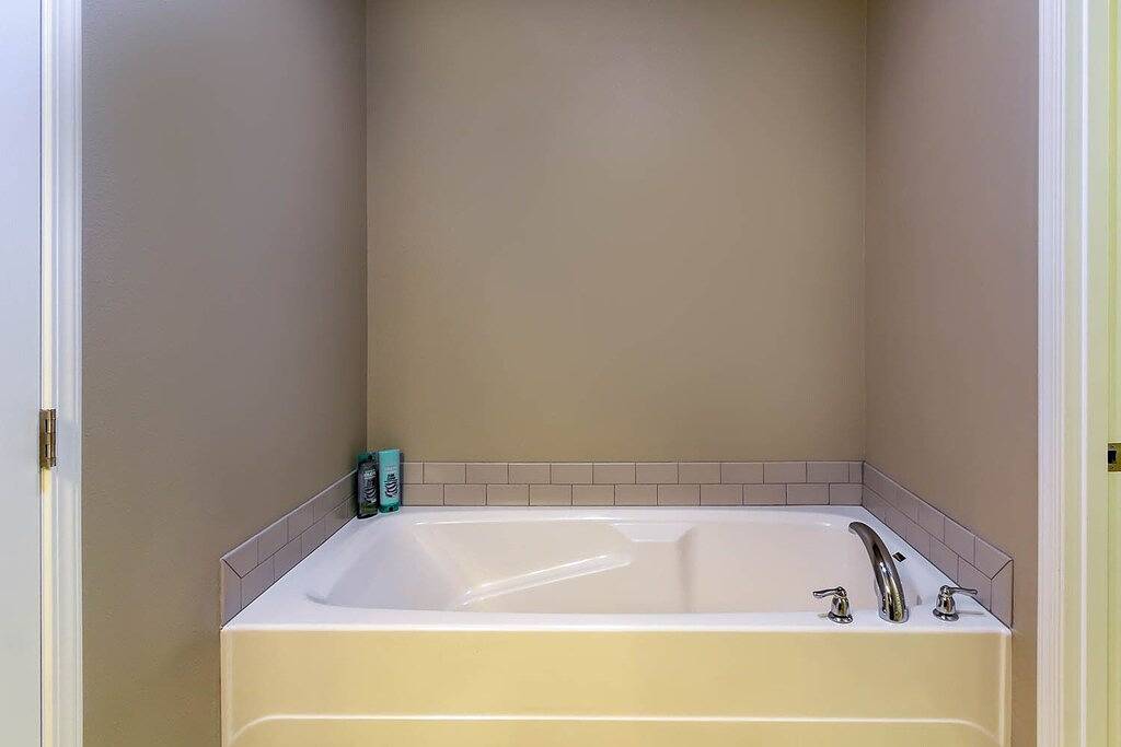 Log Cabin for 9 People in Three Rivers (OR), Oregon