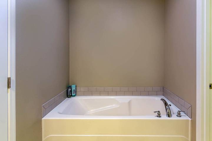 Log cabin for 9 people, with garden and terrace in Oregon