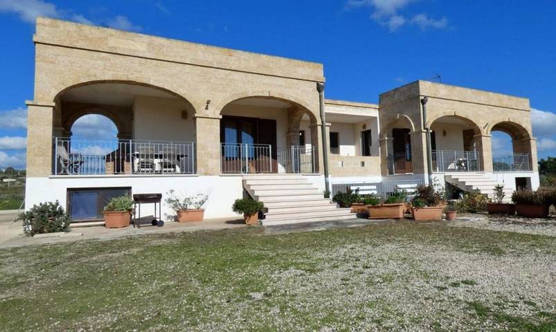 Villa per 4 persone, con balcone a Pescoluse