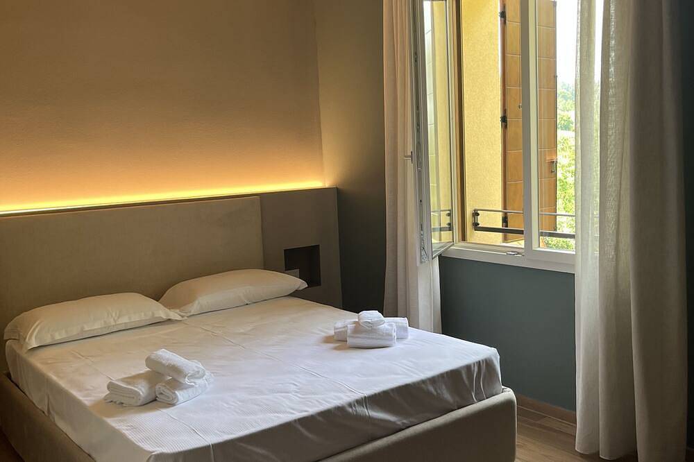 Appartamento intero, Mini appartamento con balcone, soggiorno e cucina in Imola (Italia), Provincia di Bologna