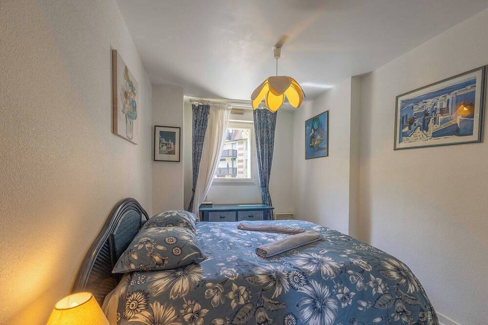 Entire apartment, Cosy apt with parking & balcony - 4P - Deauville in Tourgéville, Lisieux region