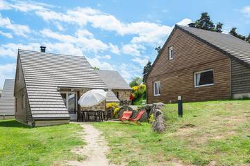 Gîte pour 8 personnes, avec terrasse à Aumont-Aubrac