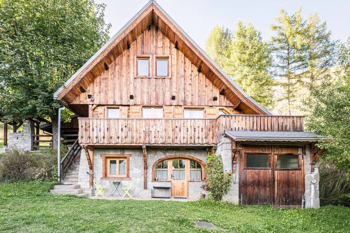 Holiday rental for 10 people, with garden, with pets in French Alps