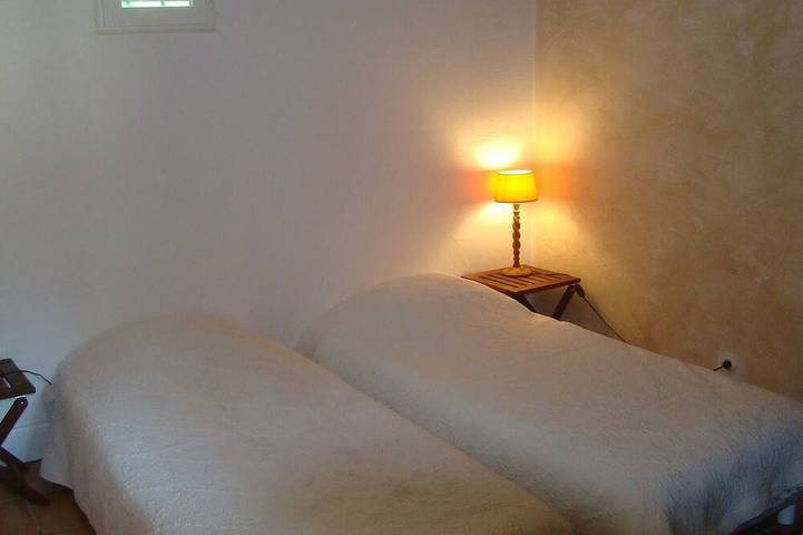 Entire Apartment Attached To The Main House in Belgentier, Mittelmeerküste (Frankreich)