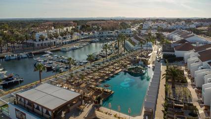 Hôtel pour 2 personnes, avec piscine et sauna ainsi que jacuzzi et jardin à Cala en Bosc