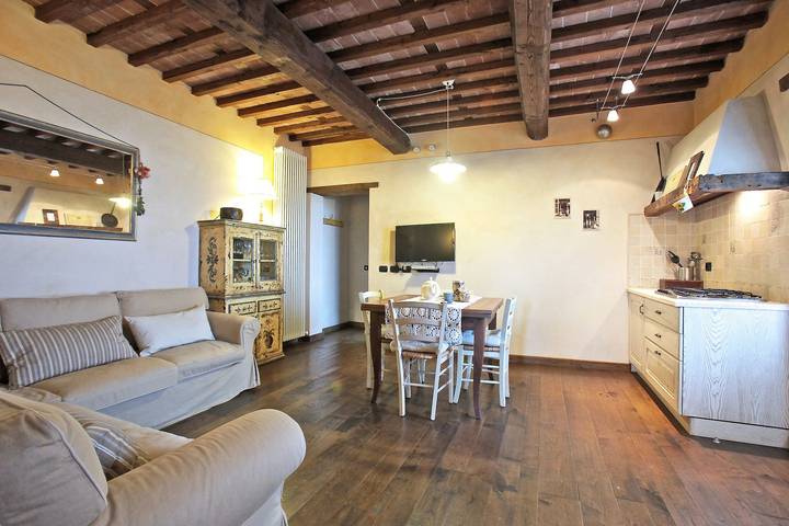 Appartamento intero, Appartamento in pietra con piscina e vista in Pieve Fosciana, Garfagnana