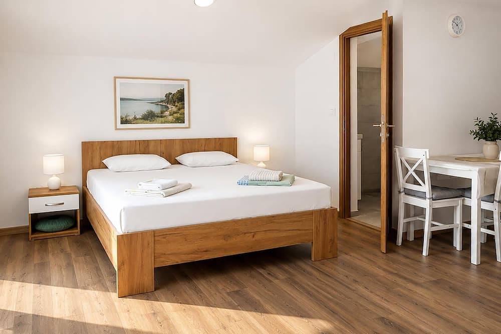 Ganze Wohnung, Stunning apartment in Smokvica with Wifi in Pag