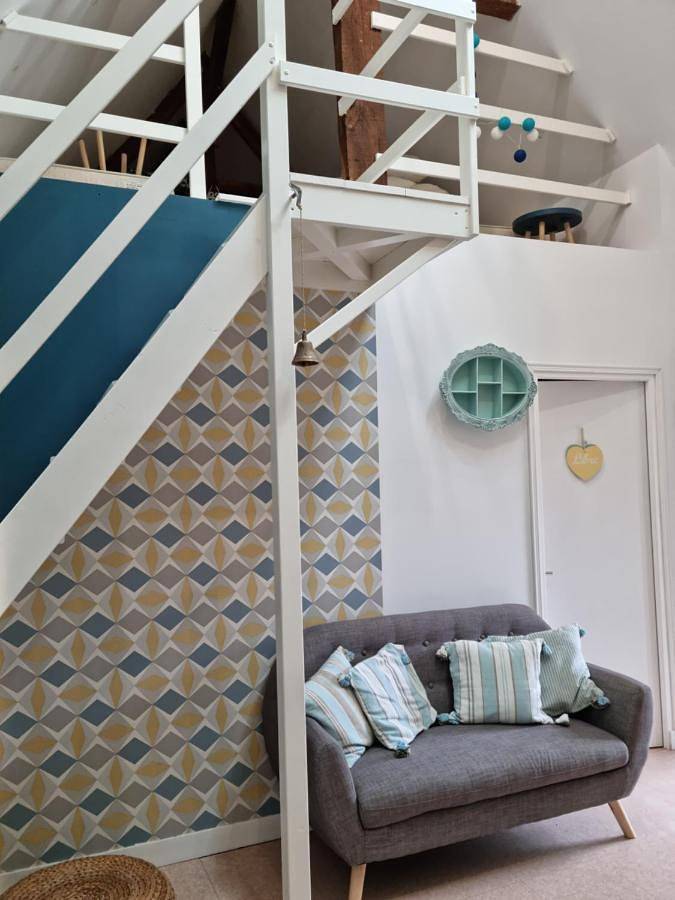 Location de vacances pour 3 personnes, avec piscine ainsi que terrasse et jardin à La Suze-sur-Sarthe - 2