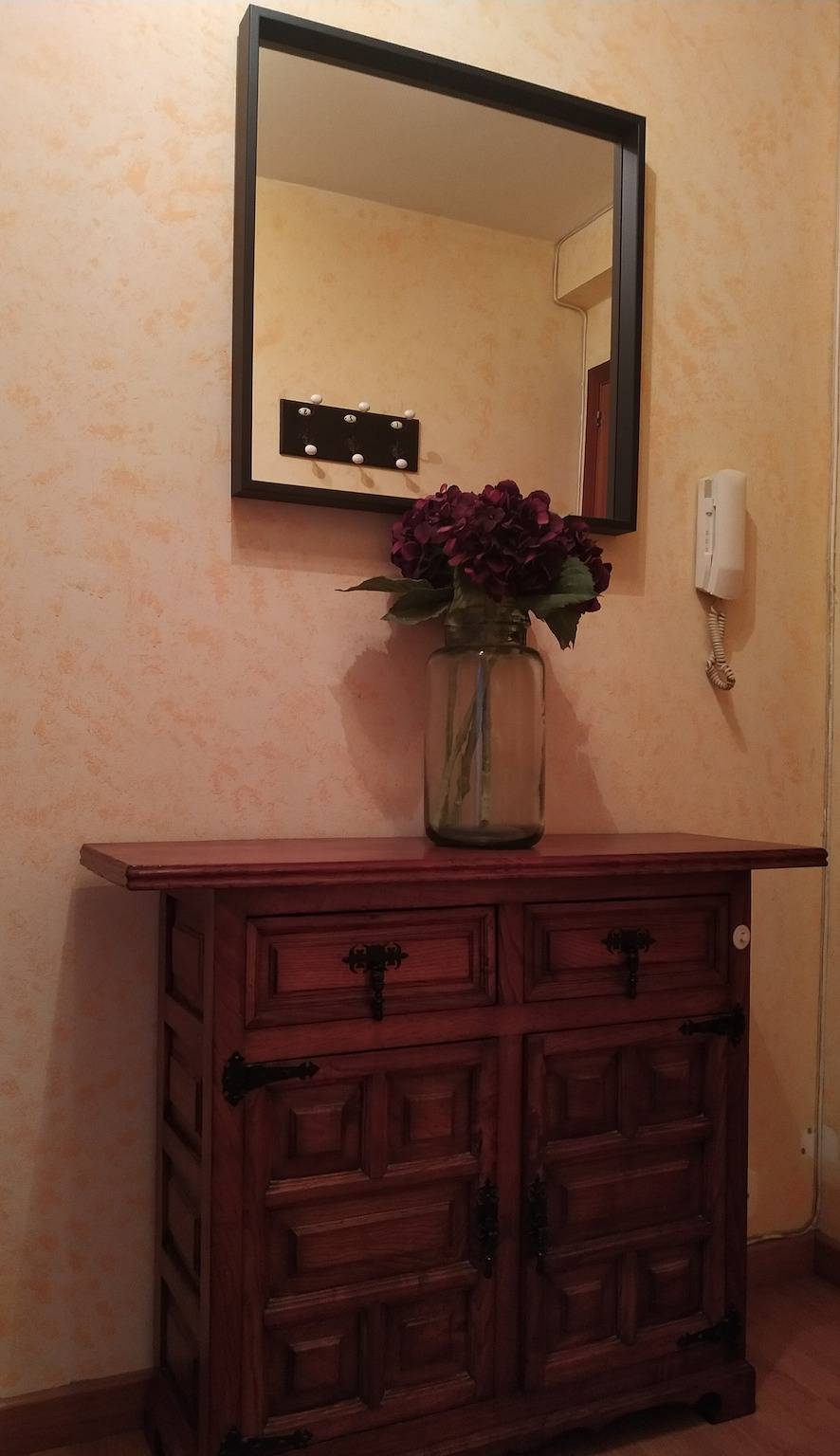 Hel lägenhet, Cozy Family Apartment with Wi-Fi in Ordes in Ordes, A Coruña eanangoddi