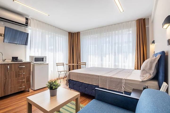 Appartement entier, Stylish 3rd-Floor Studio - Fully Equipped - Fast Wifi & Ac in Fatih, Istanbul