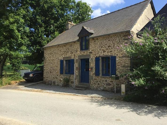 Location de vacances pour 4 personnes, avec terrasse à Ménéac