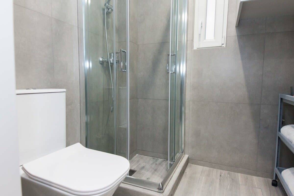 Estudio entero, Cosy New Studio Near Hilton Area in Sección central de Atenas, Atenas
