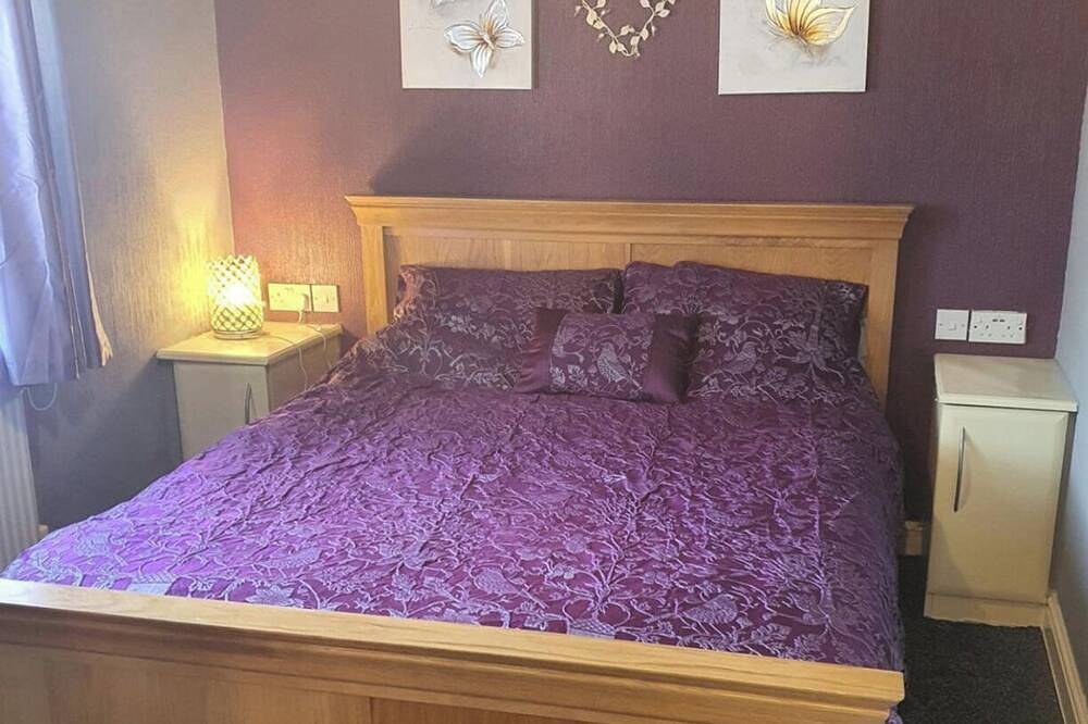 Wooden 3-Bed Lodge, Sleeps 9/10 with Front Decking in Thornton-Cleveleys, Lancashire