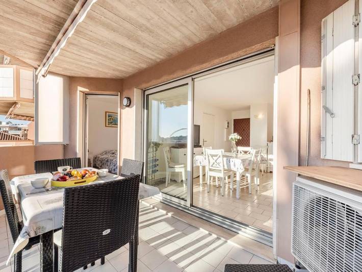 Gîte pour 4 personnes, avec terrasse dans Plage Des Tamaris Cavalaire Sur Mer - 3