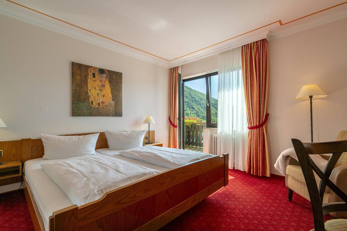 Doppelzimmer mit Balkon in Burg Eltz, Löf