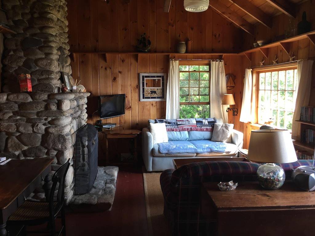 A Historic Storybook Maine Cottage in Lincoln County (Maine)