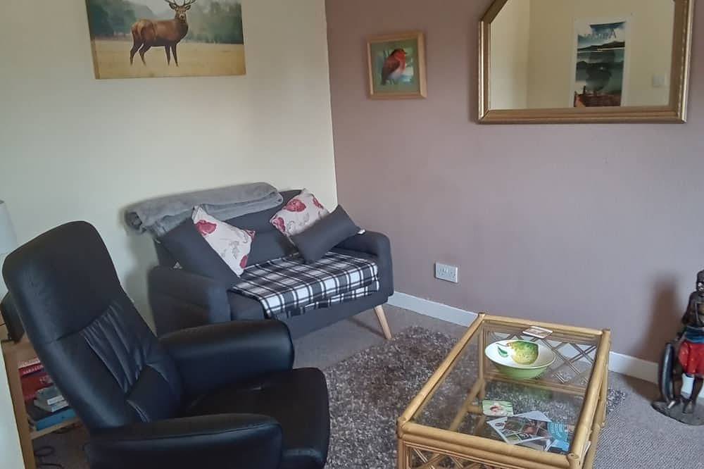 Small Detached Cottage in Lamlash.Sleeps 2 in Firth Of Clyde