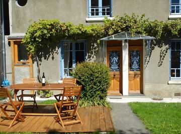 Gîte pour 5 personnes, avec jardin et terrasse à Argein