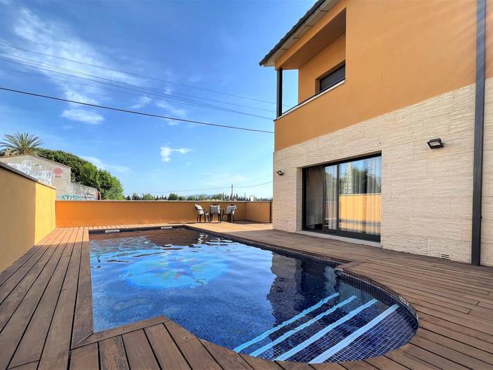 Casa rural para 8 personas, con Balcón además de Terraza y Jardín en San Pedro Pescador - 2
