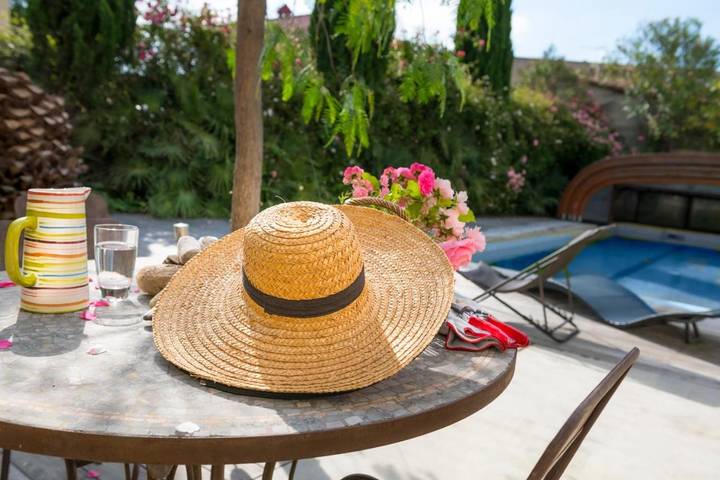 Maison de vacances pour 4 personnes, avec terrasse ainsi que vue et piscine