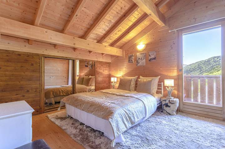 Chalet pour 8 personnes, avec balcon et jardin sur le Lac d'Annecy - 3