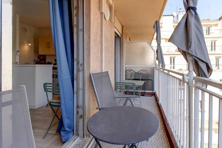 Gîte pour 2 personnes, avec balcon dans Bowling Acropolis Nice - 3