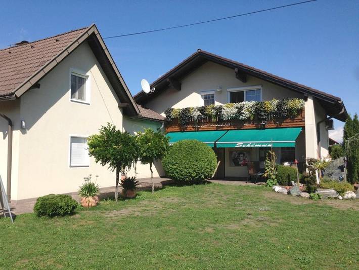 Ferienwohnung für 4 Personen, mit Pool und Balkon sowie Garten - 1