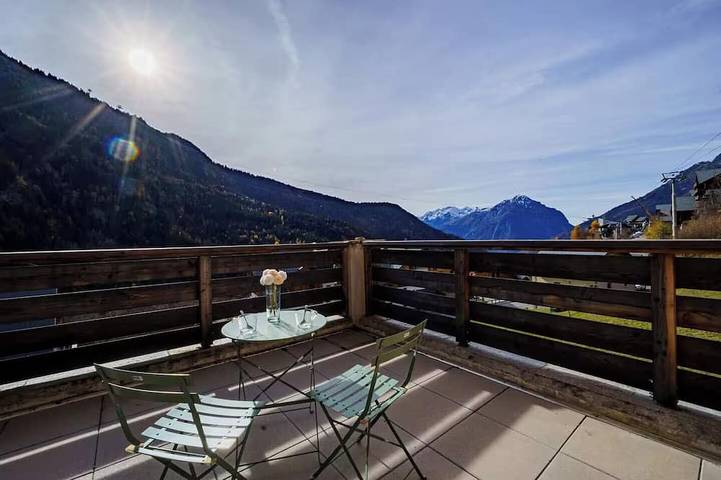 Gîte pour 2 personnes, avec jacuzzi et sauna, animaux acceptés dans Patinoire Vaujany