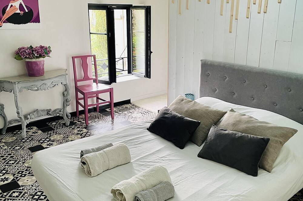 Les Frênes Bleus ,Belle charentaise,calme et verdure entre l’île de ré et La Vv in Saint-Jean-de-Liversay, Région de La Rochelle