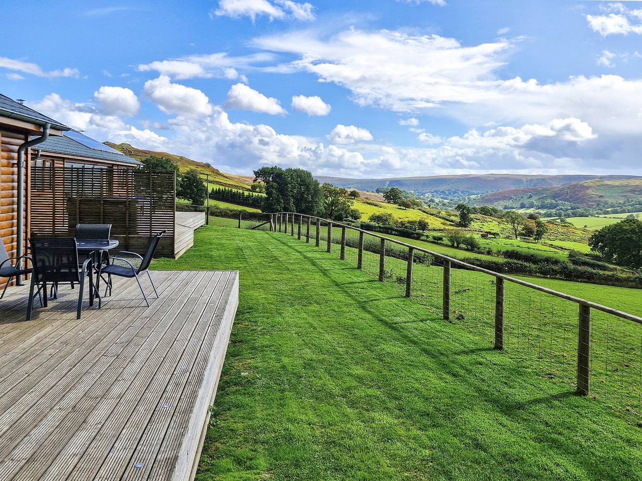 Bluebell Lodge in Powys