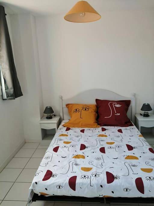 Location de vacances pour 6 personnes, avec terrasse ainsi que bassin pour enfant et piscine, adapté aux familles à Saint-Saturnin-lès-Avignon - 3