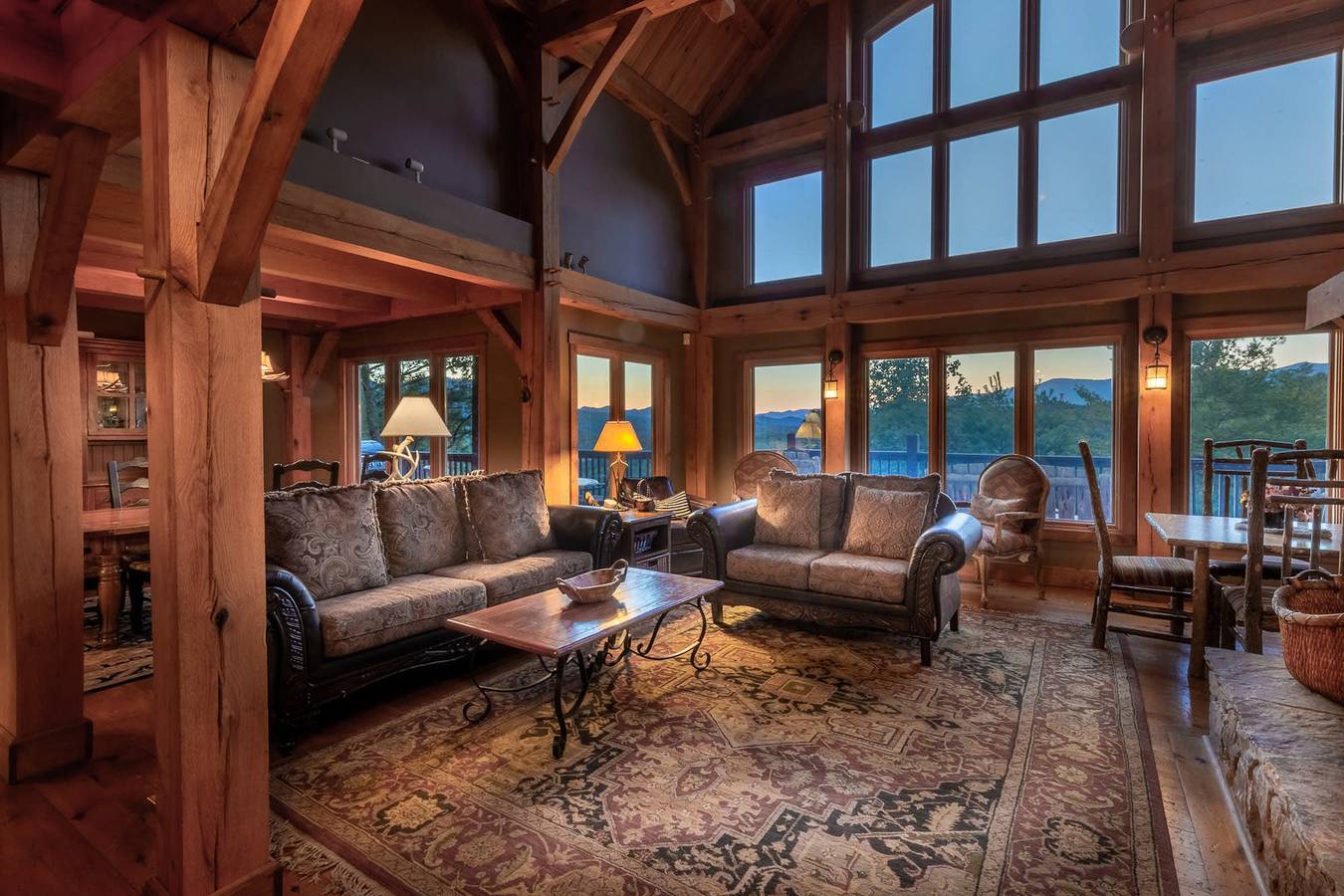 Entire studio, Lake Views, Luxury,Hottub,Game Rm! 5bed/4.5bath! in Fontana Lake