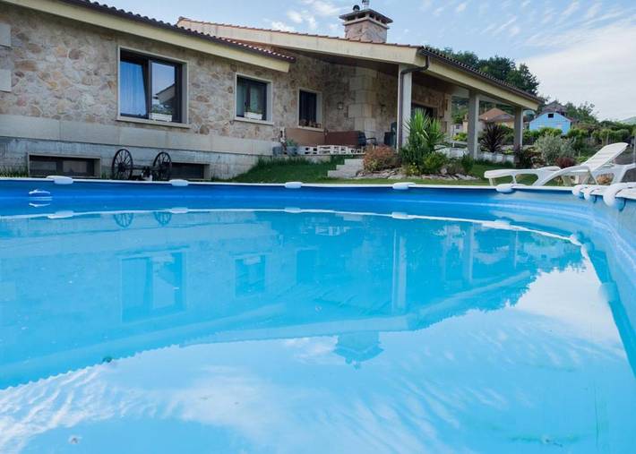 Chalet para 9 personas, con Terraza además de Jardín y Piscina en Comarca de Vigo - 3