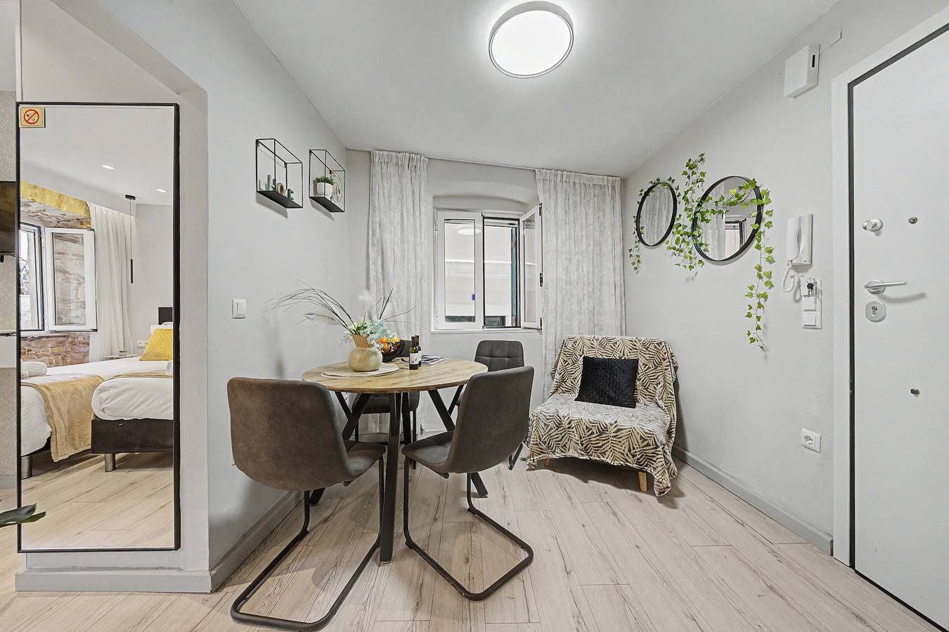 Apartamento entero, Apartamento 'Apus-apus Luxury' con vistas al mar, Wi-Fi y aire acondicionado in Corfú (ciudad), Corfú