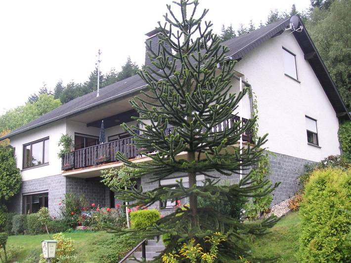 Ferienwohnung für 3 Personen, mit Terrasse und Garten