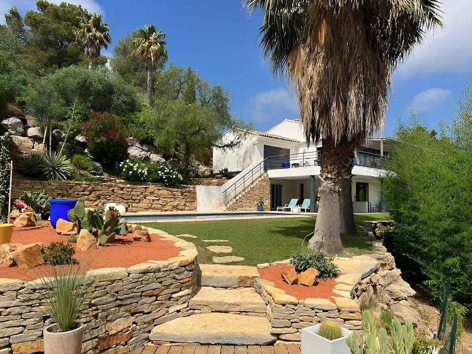 Entre Mer et Pinède (Piscine, spa-jacuzzi, sauna) - Chambre Azur in Bandol, Région de Toulon