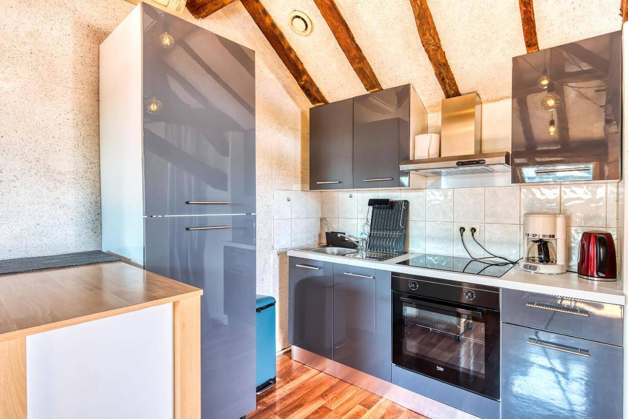 Appartement entier, One-Bedroom Apartment in Bouchemaine, Région d'Angers