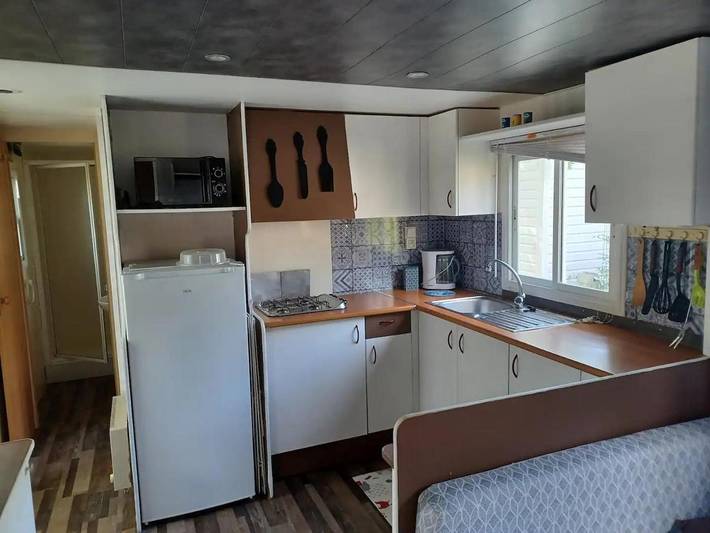 Camping pour 4 personnes, avec piscine et jardin