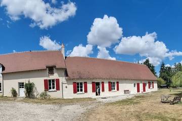 Location de vacances pour 6 personnes, avec piscine ainsi que jacuzzi et jardin dans Saint-Médard (Indre)