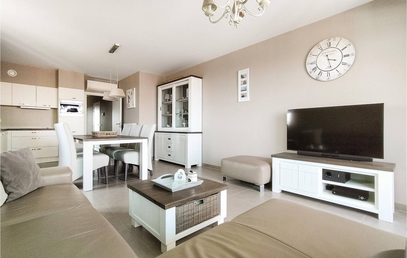 Apartamento vacacional entero, Apartamento de vacaciones para 6 personas con terraza in Ciudad de Ostende, Ostende