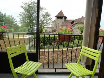 Gîte pour 4 personnes, avec piscine et balcon à Prendeignes