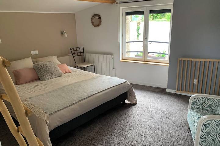 Location de vacances pour 3 personnes, avec terrasse à Champeix - 3