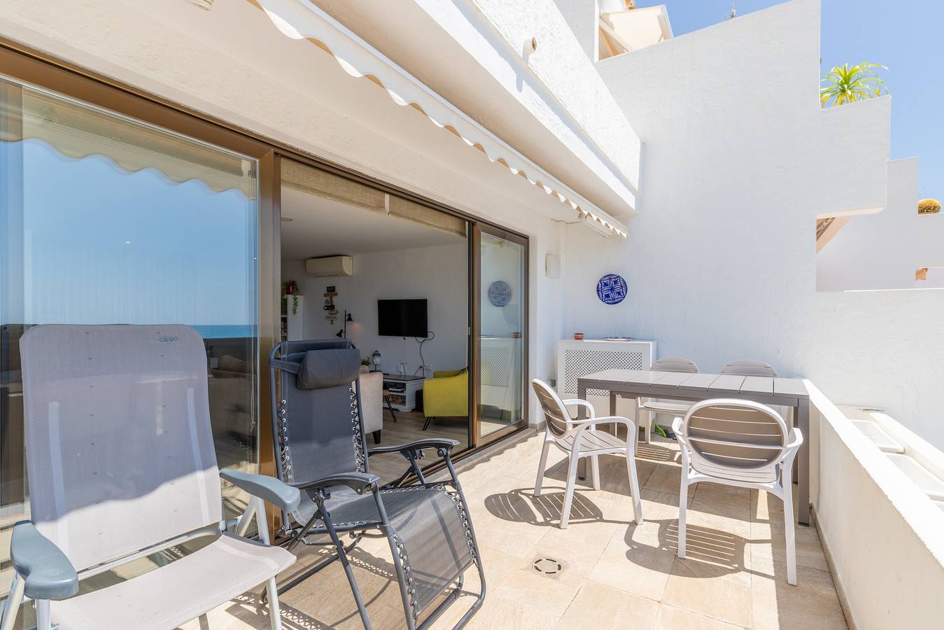 Entire apartment, Apartment 'Top First Line Altea' with Sea View, Wi-Fi and Air Conditioning in Town of Altea, Altea