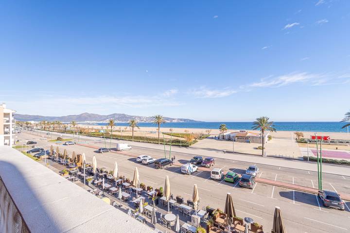 Gîte pour 6 personnes, avec terrasse à Empuriabrava - 2