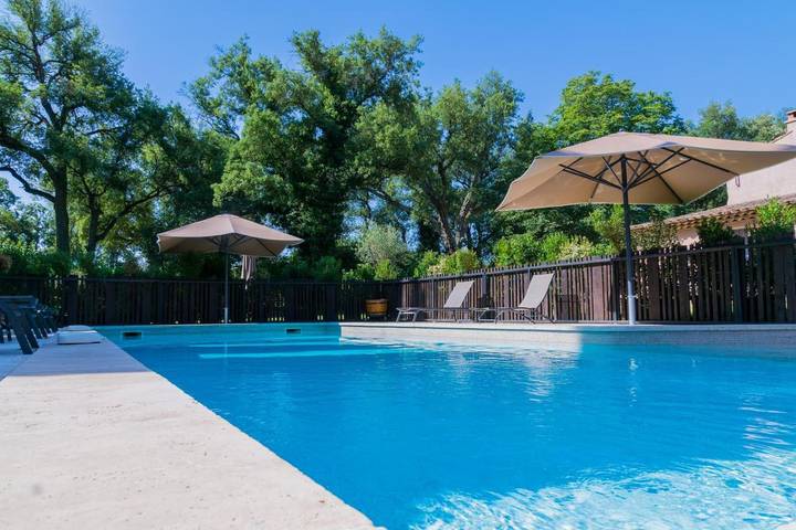 Location de vacances pour 16 personnes, avec jardin et piscine à Le Cannet-des-Maures - 4